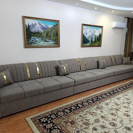 Улица Гоголя 2 Апартаменты 180 Метров Almaty Exterior photo