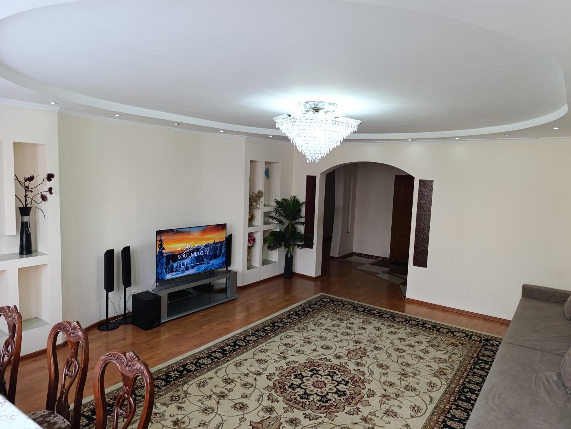 Улица Гоголя 2 Апартаменты 180 Метров Almaty Exterior photo